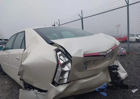 2005 Cadillac Cts Standard z USA, uszkodzony, nr VIN 1G6DP567150209983